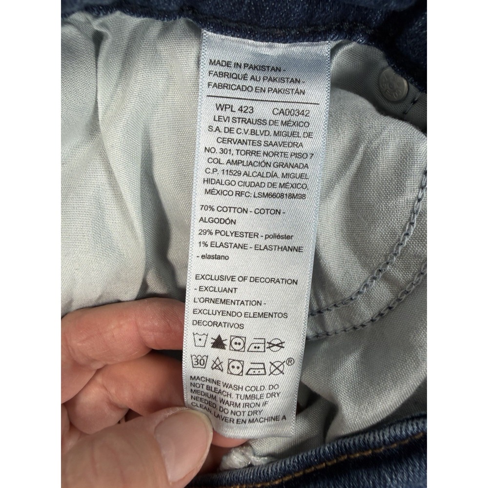 Levi Strauss Signature Women's Jeans Size 10 Mid Rise Straight Blue W30 L28 - Picture 11 of 16
